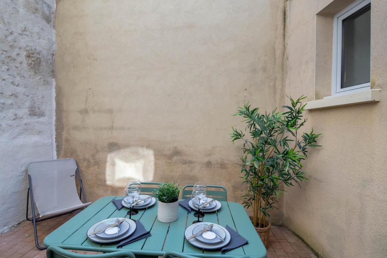 Maison De En Plein Centre Avec Terrasse *